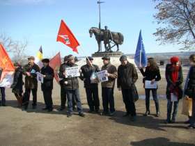 Митинг против репрессий в Пензе; ФОТО Виктора Надеждина