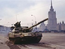 Кадр из фильма "Август 1991. Неглавные герои". Фото с сайта r-nk.com