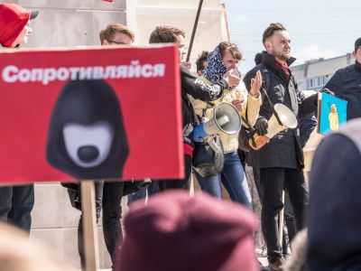 Координатор тюменского штаба Навального Александр Куниловский. Фото: vk.com/teamnavalny_tmn, Денис Курчиков